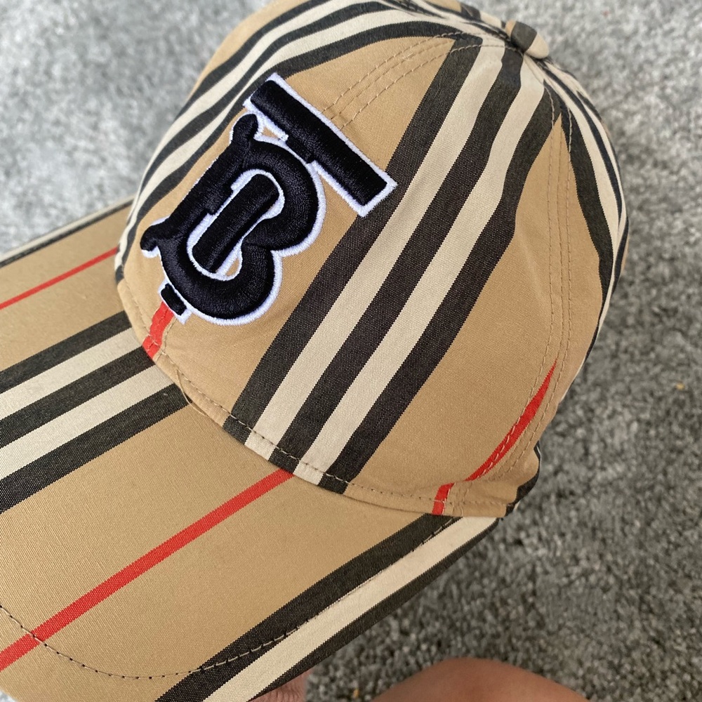 Burberry baseball cap